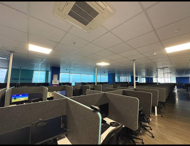 1,660M² OFFICE TO LET IN FORESHORE